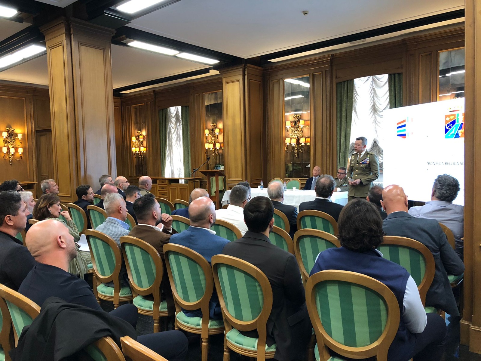 La platea del convegno GENIODIFE presso il Circolo Ufficiali Pio IX